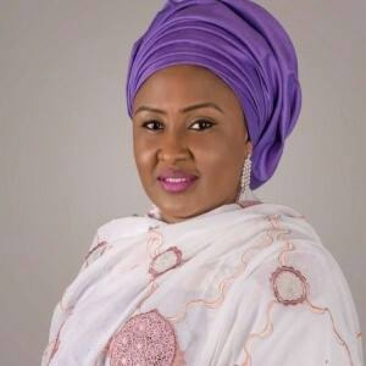 Aisha Buhari ta yi wa Shaikh Isah Ali  Pantami Wa'azi
