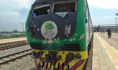 Ba za mu sake buɗe tashoshin jirgin ƙasan Abuja-Kaduna ba har sai an saki duk fasinjojin da a ka sace -- Gwamnati