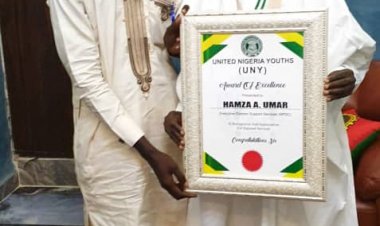 Kungiyar Cigaban Matasan Najeriya Ta Karrama Wani Mai Son Cigaban Matasa 