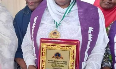 Ƙungiyar Mata Ta Karrama Malama A Kwalejin Ilmi Ta Gombe