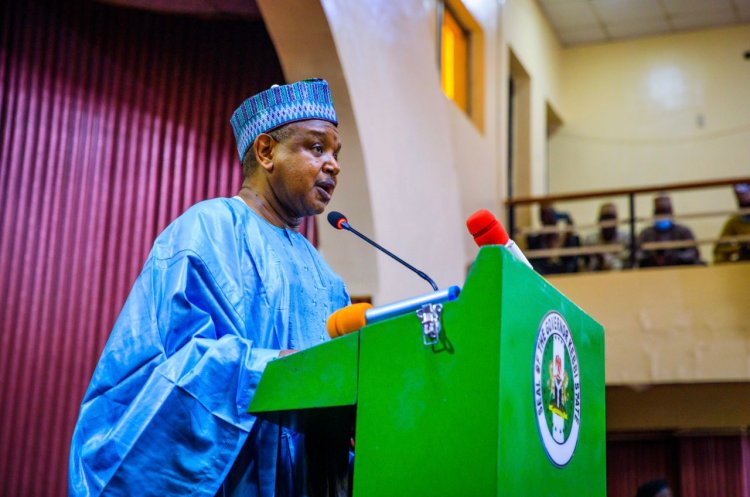 Bagudu Pays Compensation To Property Owners For Roads Construction