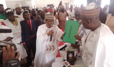 Mukhtar Shagari Ya Bar  PDP Bayan Shekaru 24 Yana Cikinta