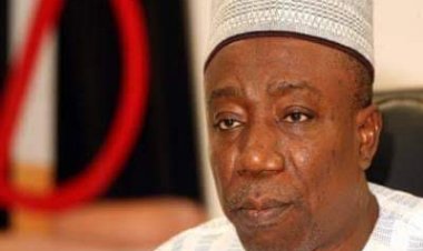 2023: Jam'iyyar PDP Mai Hamayya A Najeriya Ta Kama Hanyar Wargajewa A Jihar Kebbi