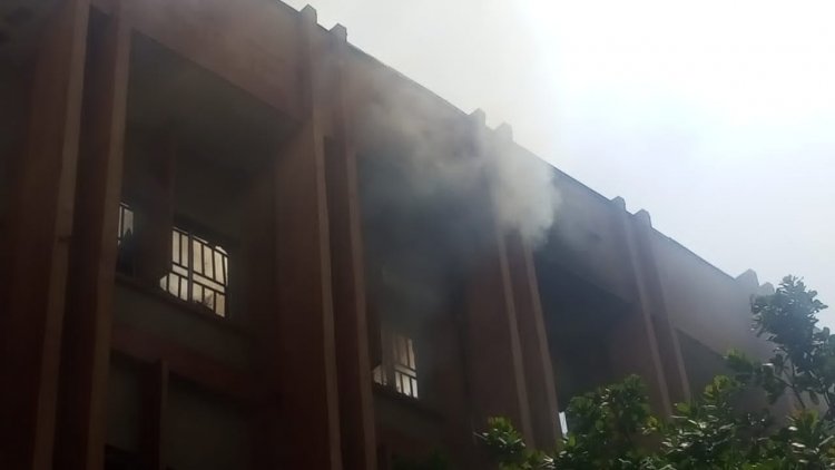 Fire gutted federal secretariat Dutse, department of NOUN