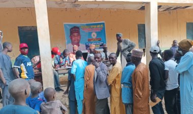 Ambaliyar Ruwa: Gidauniyar Matawalle Orphan ta tallafa wa mutum 300 a Gasma