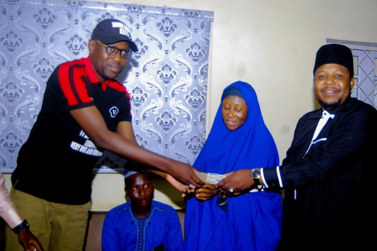 Buratai foundation donates N250,000 to Zamfara intending pilgrim for return over N84 million in Saudi Arabia