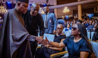 Man berates late Wigwe’s daughter for greeting VP Shettima seating 