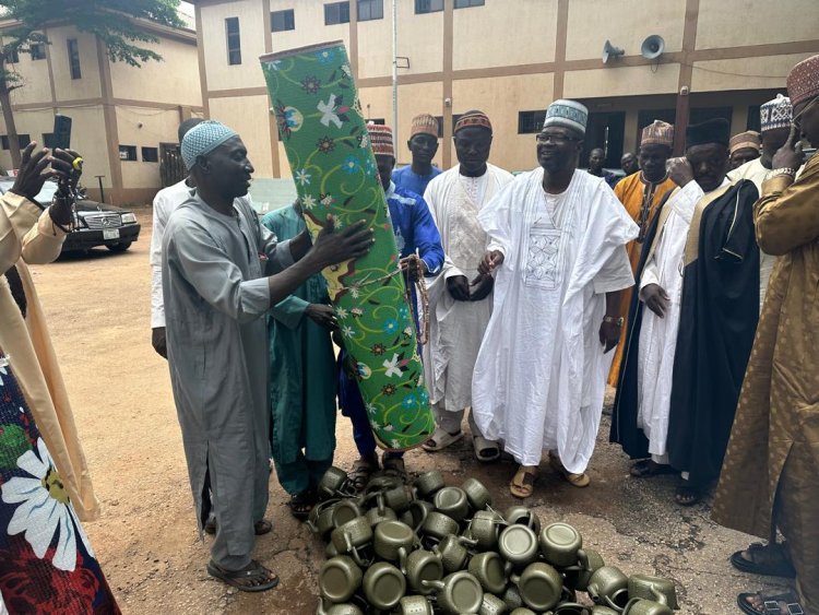 Tudun-Biri: kaduna Church Supports Newly constructed Mosque  Praying Items