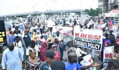 Oktoba: Zanga Zanga Ta Barke ana Tsaka da Bikin Ranar 'Yanci 