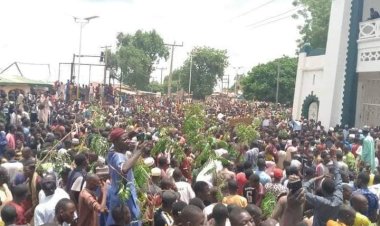 Zanga-zanga: An ɓarnata kayan gwamnati a Sakkwato