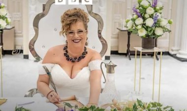 Matar da ta auri kan ta ta yi murnar cika shekara ɗaya da bikin auren ta