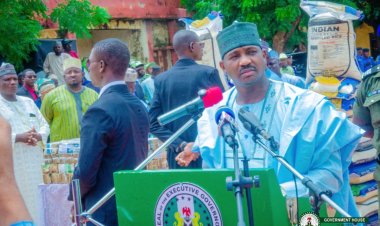  Gov,Aliyu Inaugurates 20 Motorized Boats, 2,000 Lifejackets - Warns Against Overloading